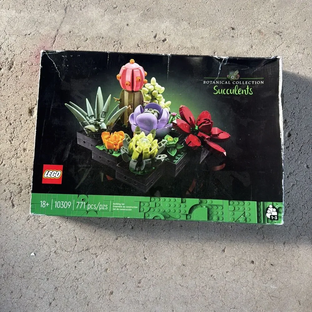 LEGO Botanical Collection: Les Succulents (10309) Brand New 771 pieces